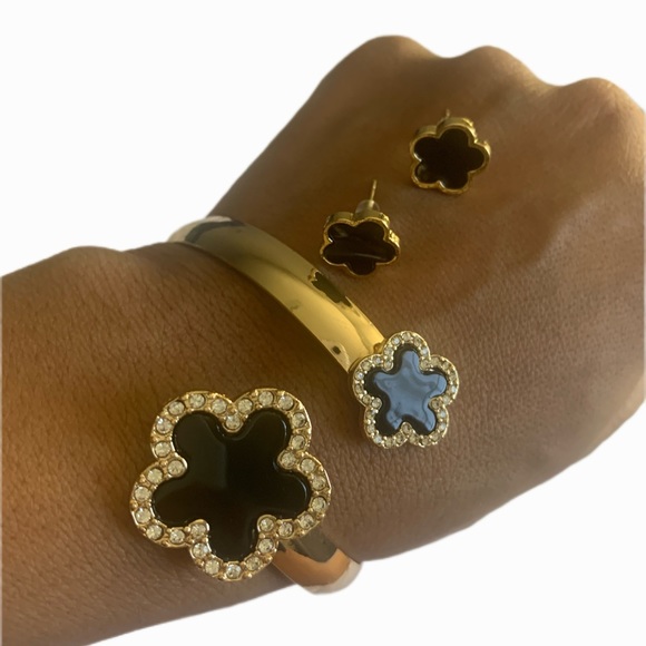 CLOVER EARRINGS AND BRACELET SET FOR BIGGER WRIST GREAT QUALITY - Picture 4 of 4